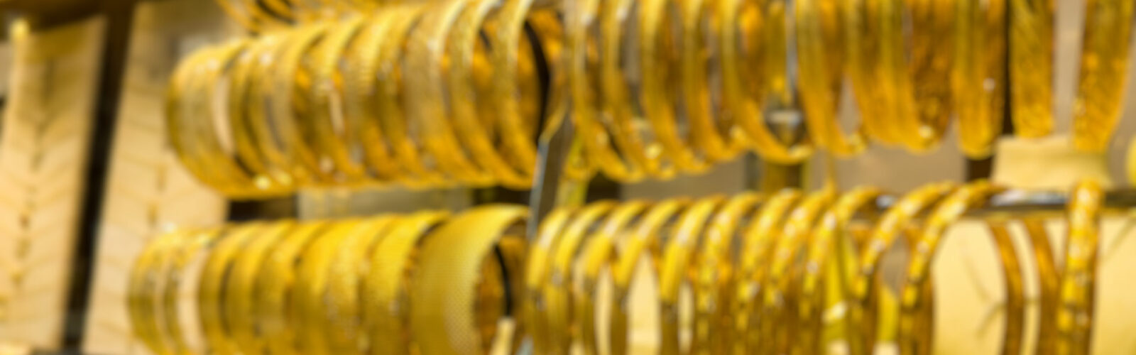 Golden Glow: Why Yellow Gold Remains Timeless